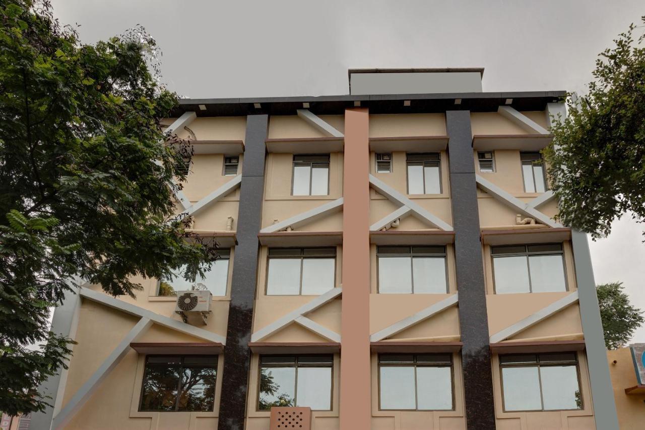 ג'משדפור Oyo Hotel Satguru מראה חיצוני תמונה